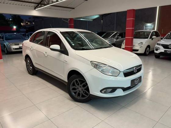 FIAT GRAND SIENA 1.6 MPI ESSENCE 16V FLEX 4P AUTOMATIZADO FIAT GRAND SIENA 1.6 MPI ESSENCE 16V FLEX 4P AUTOMATIZADO